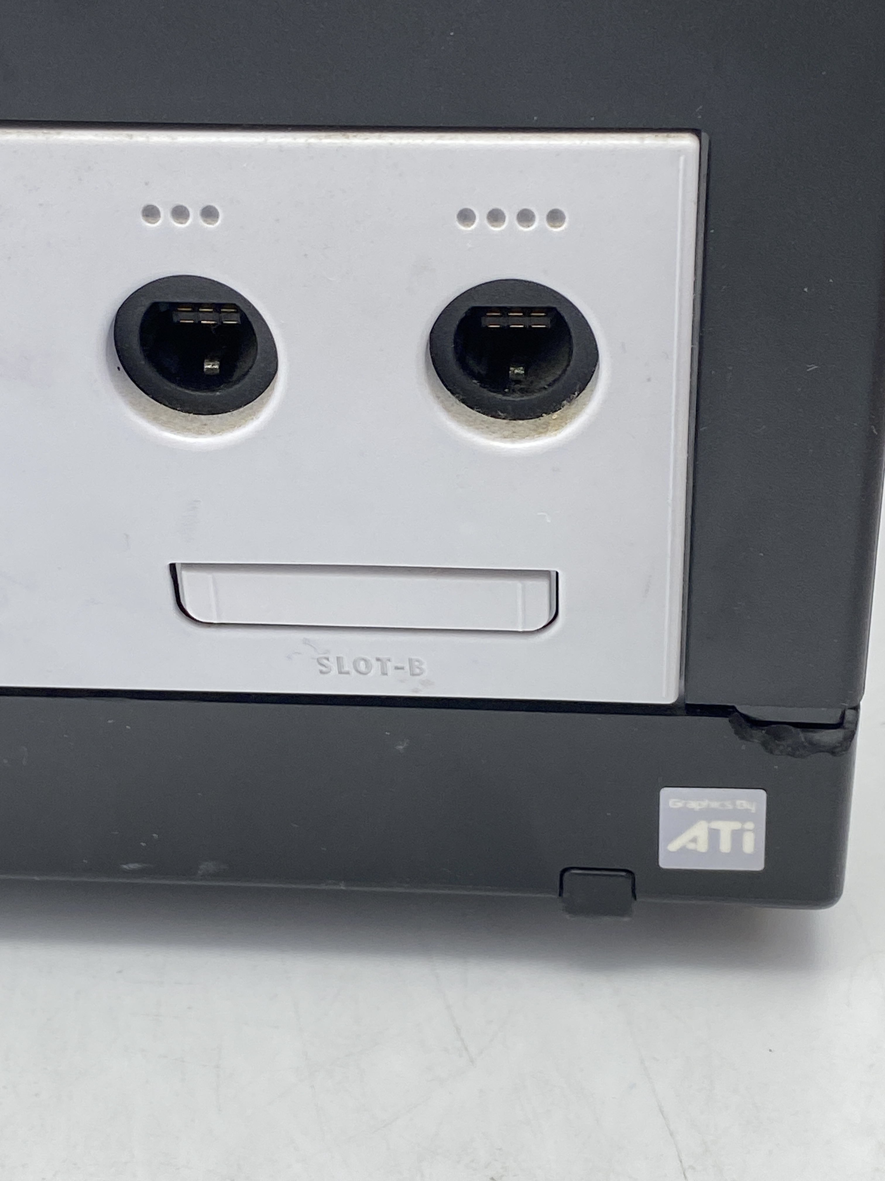 Foto van GameCube Zwart Licht Verkleurd