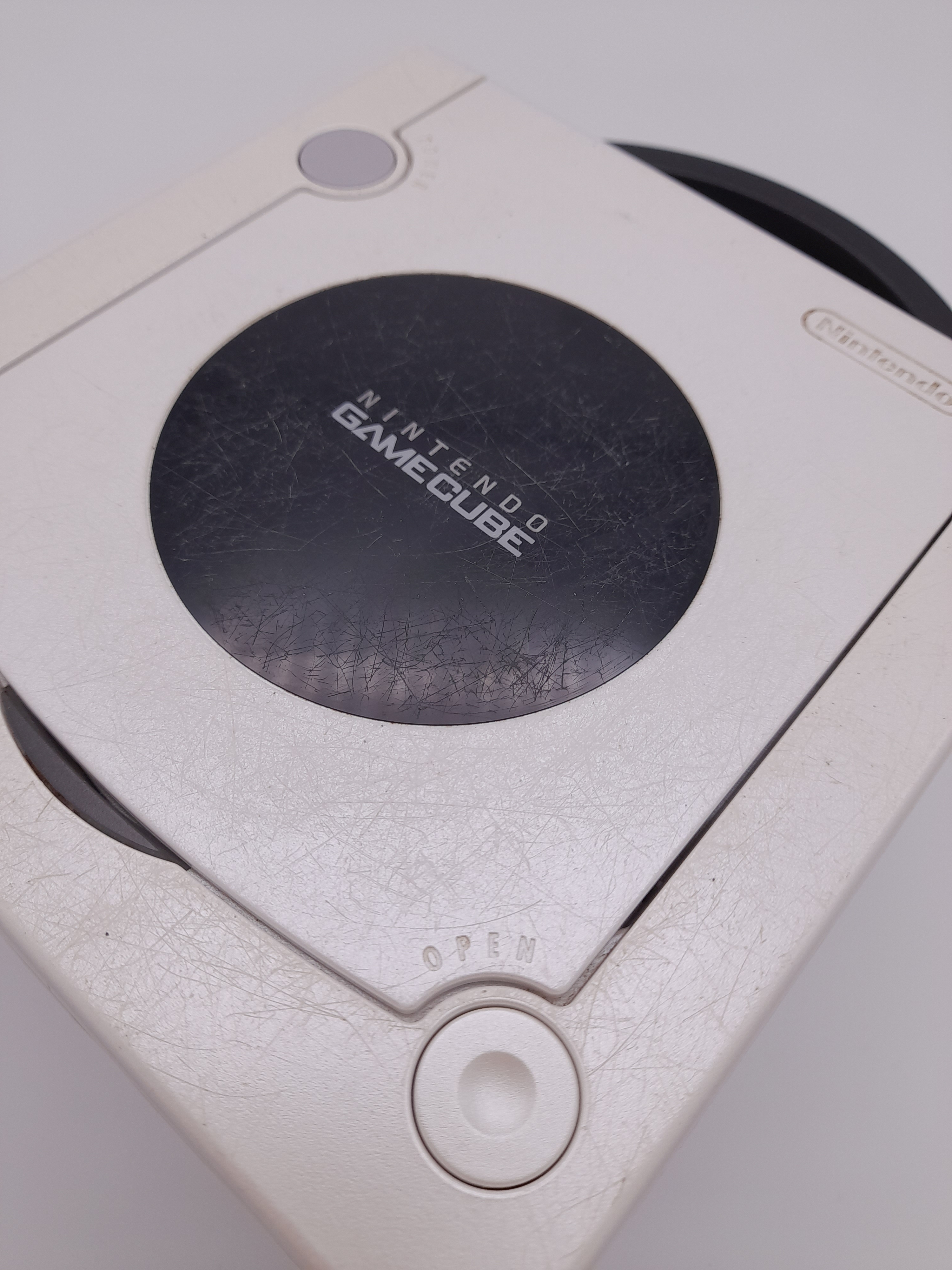 Foto van GameCube Pearl Console Licht Verkleurd