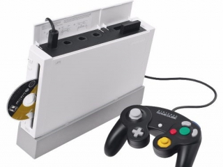 De GameCube Controller kan ook worden aangesloten op de Nintendo <a href = https://www.mariowii.nl>Wii</a>!