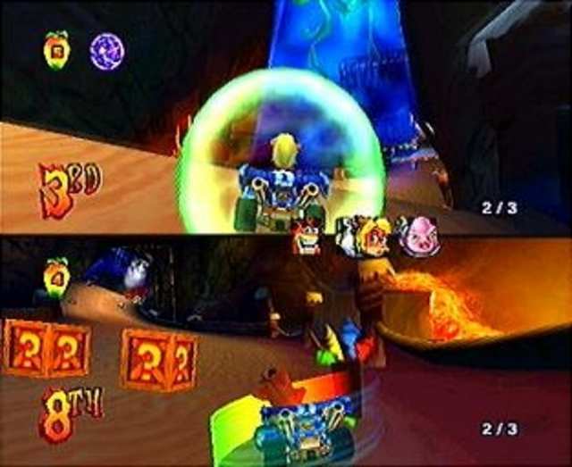 Crash Nitro Kart kan ook met z`n tweeën gespeeld worden!