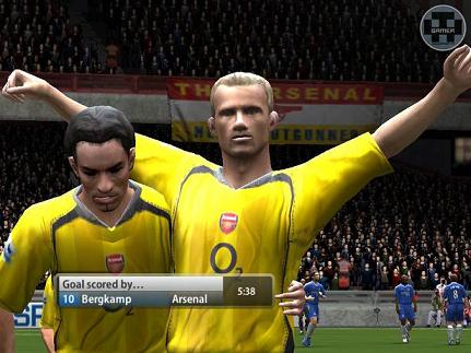 BERGKAMP SCORES!!!!!!