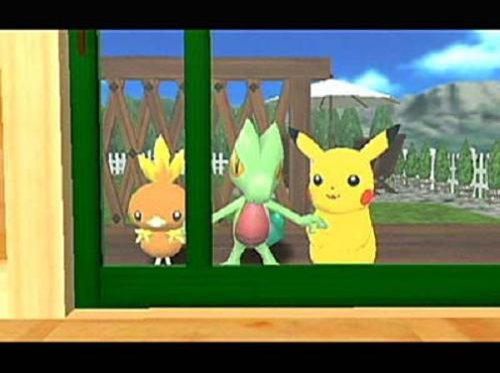 Pikachu neemt soms ongewenst gasten mee die dan een knuffel van je willen jatten.